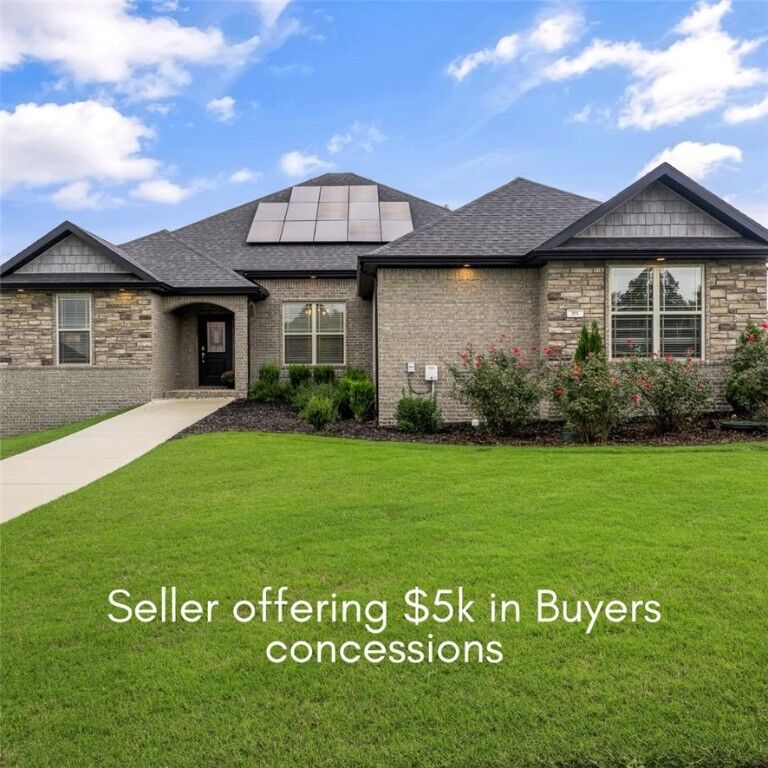 Property Photo: 201 Doral Drive AR 72718