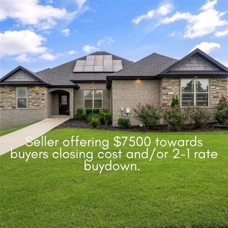 Property Photo: 201 Doral Drive AR 72718