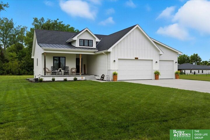 Property Photo:  2493 Buccaneer Boulevard  NE 68048 