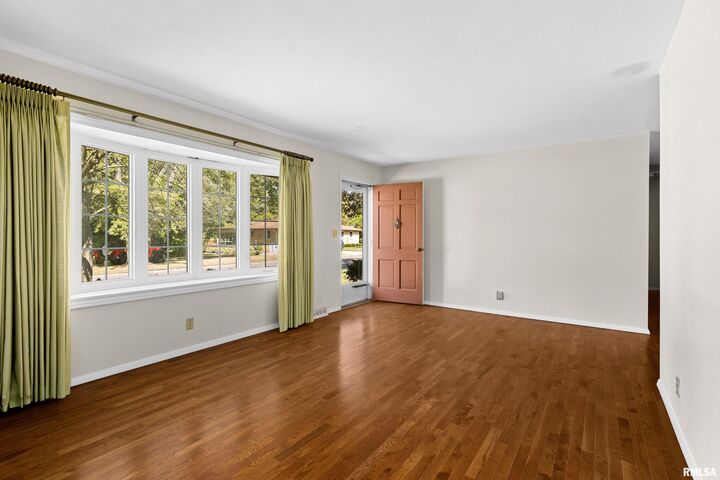 Property Photo:  106 Field Grove Road  IL 61611 