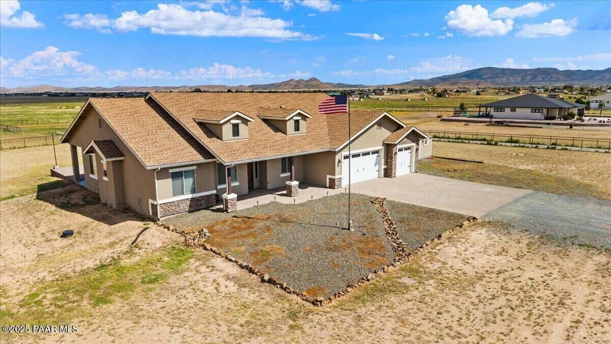 Property Photo: 6820 E Wade Lane AZ 86315