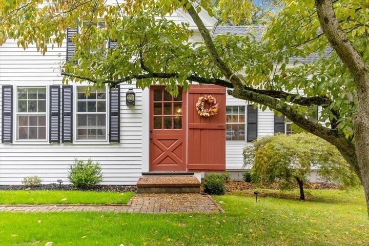 Property Photo:  2 Crooked Meadow Ln  MA 02043 
