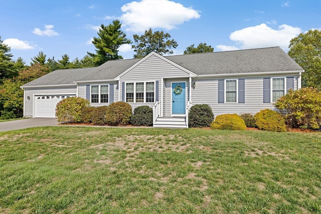 Property Photo:  5 Della Way  MA 02333 