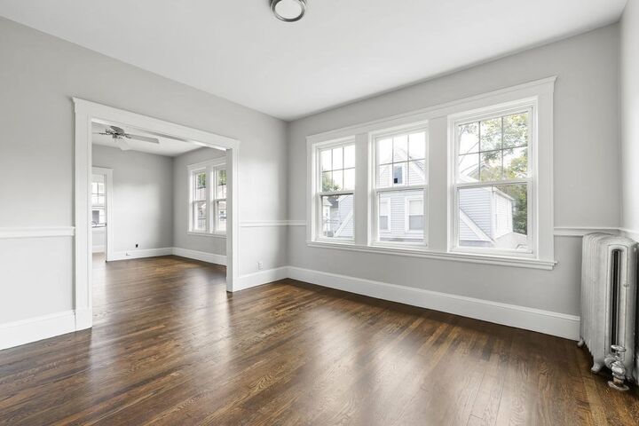 Property Photo:  62 Vernon St. 62  MA 02453 