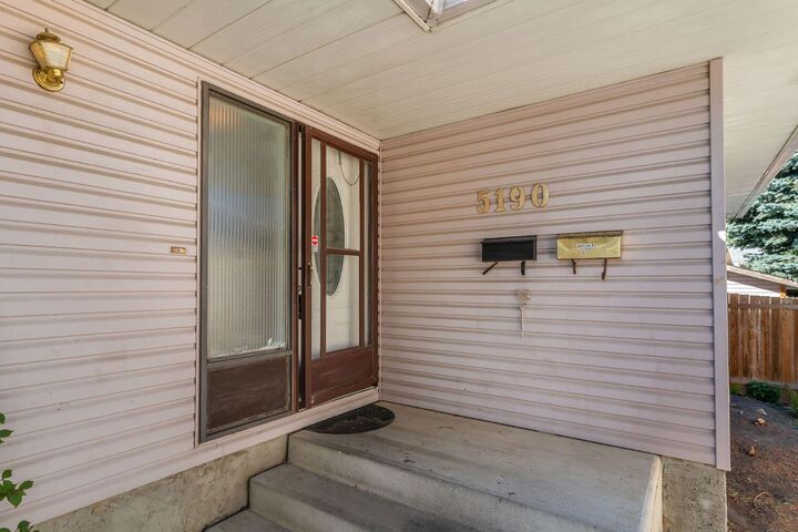 Photo de la propriété:  5190 Whitestone Road NE  AB T1Y 1T6 