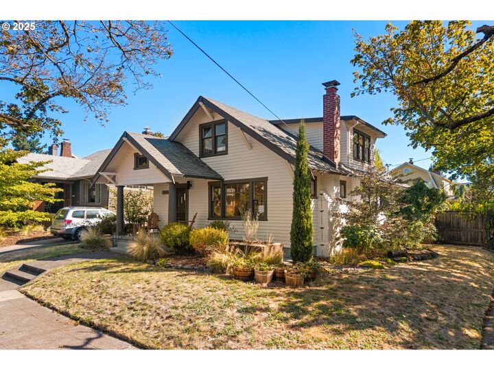 Property Photo:  2906 NE 49th Ave  OR 97213 