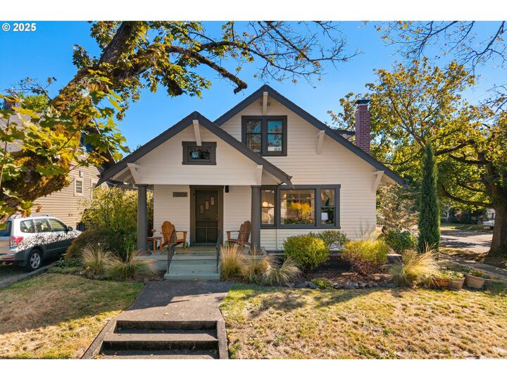 Property Photo: 2906 NE 49th Ave OR 97213
