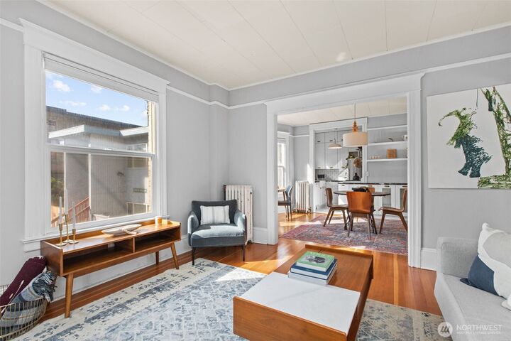 Property Photo:  1726  15th Avenue 15  WA 98122 