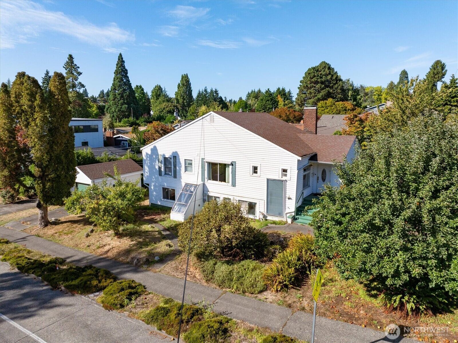 Property Photo: 7003 40th Avenue NE WA 98115