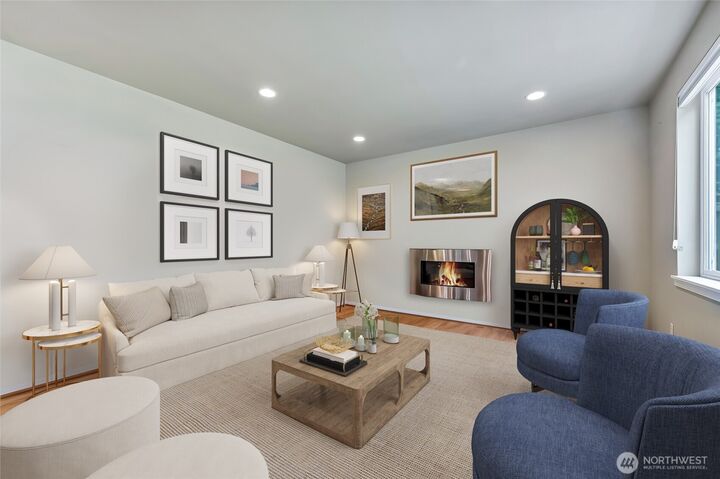 Property Photo:  502 S 187th Lane  WA 98148 