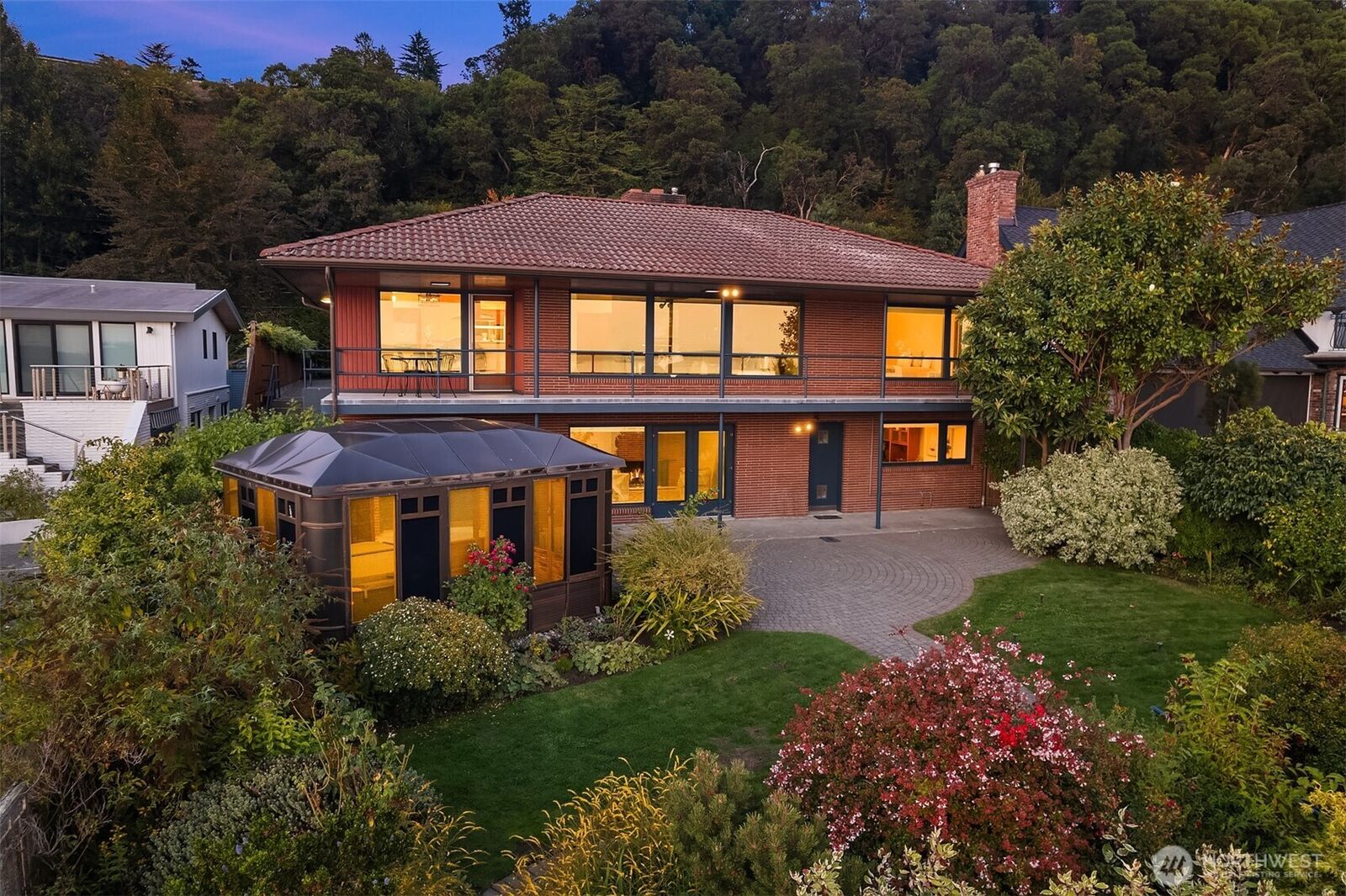 Property Photo:  11259  Arroyo Beach Place SW  WA 98146 