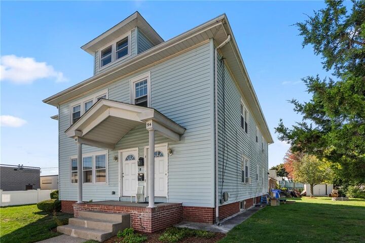 Property Photo:  92 India Street  RI 02860 