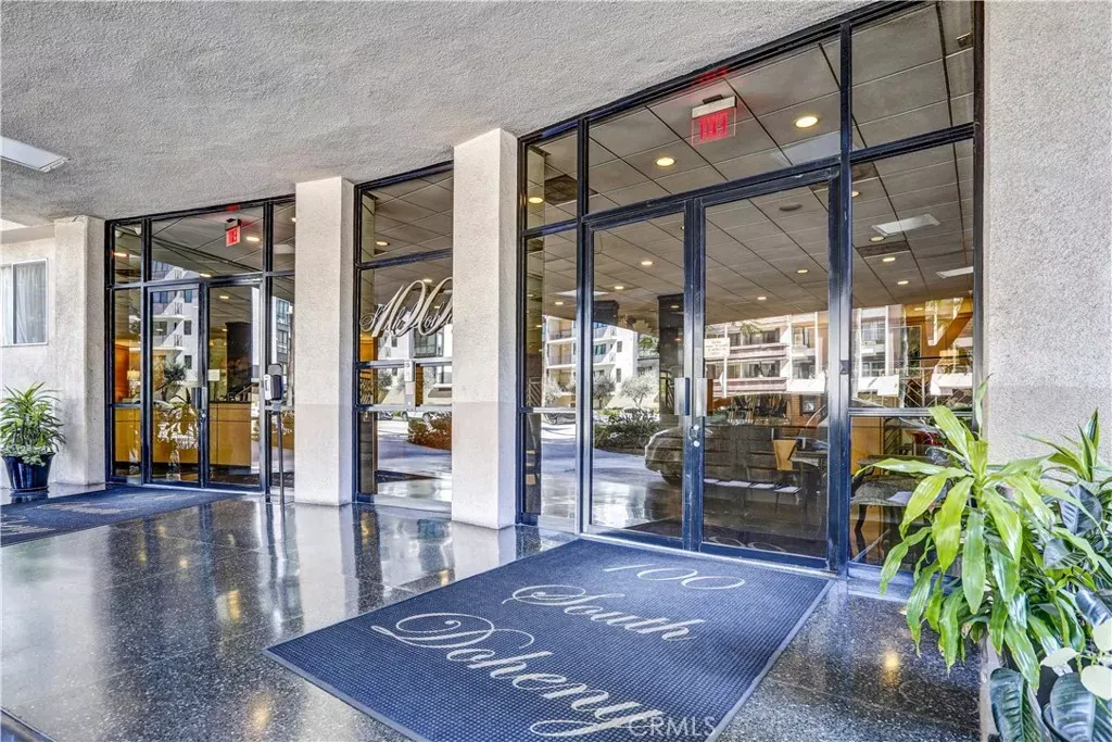 Property Photo:  100 S Doheny Drive 315  CA 90048 
