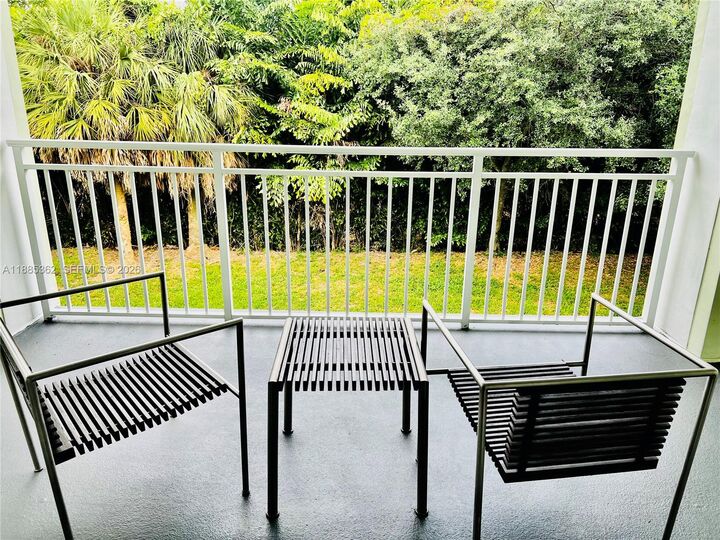 Property Photo:  5300 NW 87th Ave 410  FL 33178 