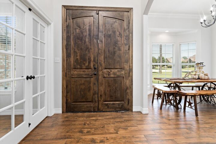 Property Photo:  1800 Summerville Ln.  TX 77630 
