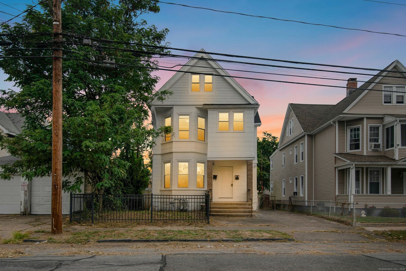 Property Photo:  1158 Howard Avenue  CT 06605 