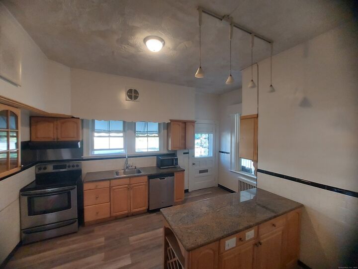 Property Photo:  15 Broad Street  CT 06360 