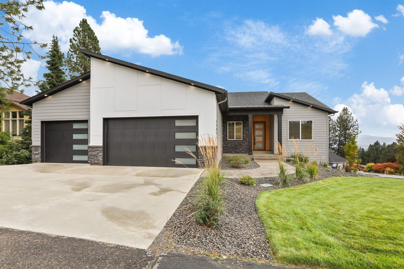 Property Photo:  7285 E Columbia Dr  WA 99212 