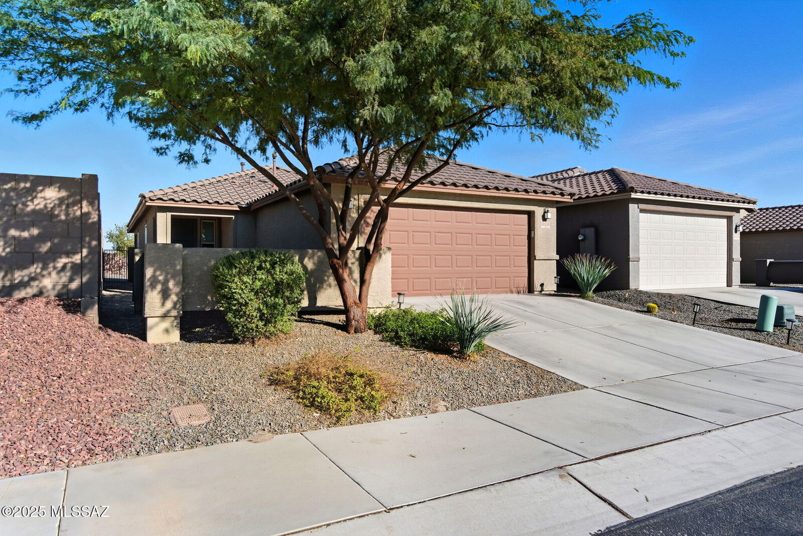 Property Photo: 10630 W Halsey Drive AZ 85653