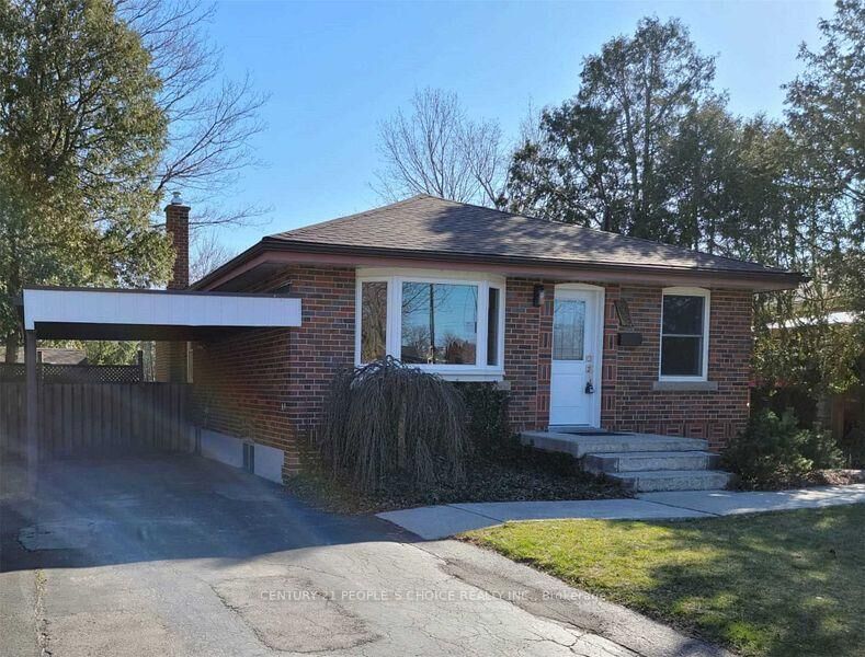 Photo de la propriété:  1482 Fisher Avenue Lwr Lvl  ON L7P 2L8 