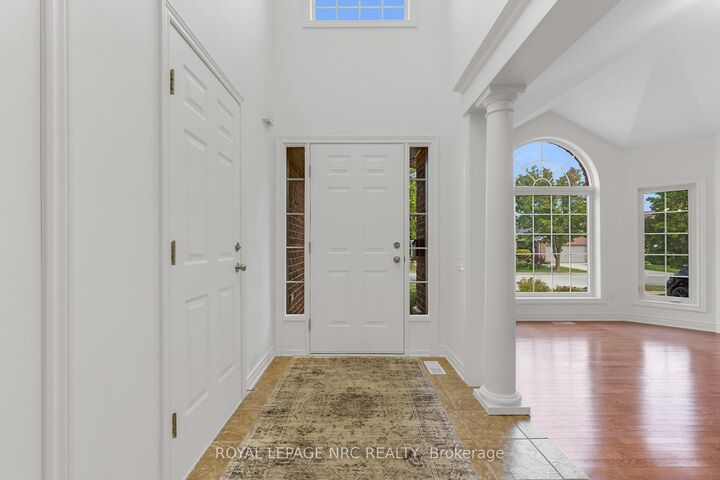 Property Photo:  10 Montrose Street  ON L2S 4A7 