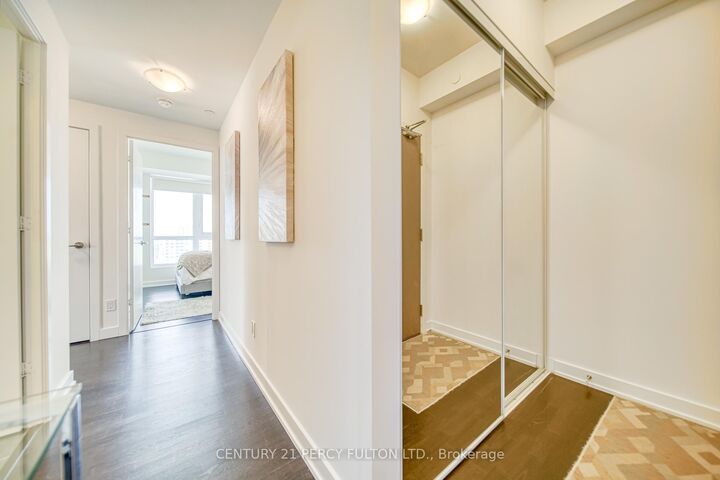 Property Photo:  501 St. Clair Avenue W 1211  ON M5P 0A2 