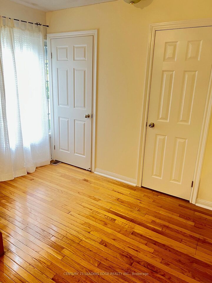 Property Photo:  17 Coyote Crescent  ON M1B 6G9 