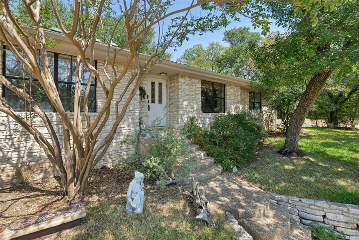 Property Photo:  6906 Bayridge Terrace  TX 78759 