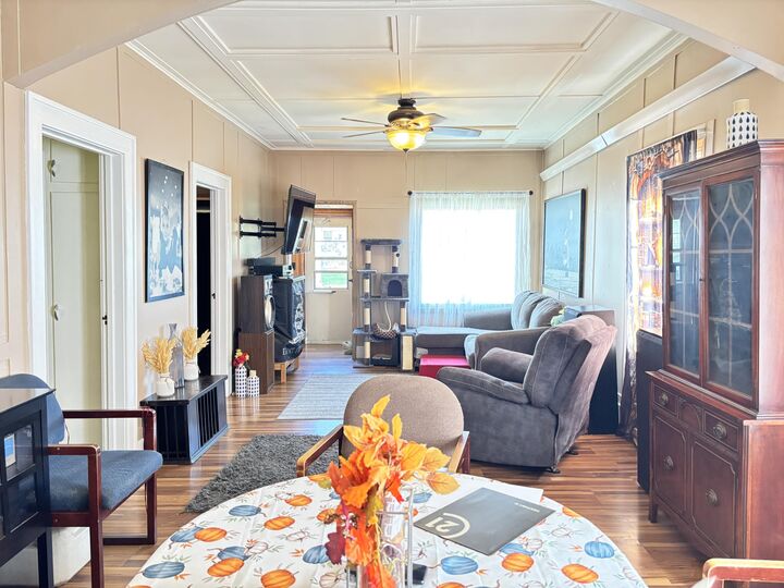 Property Photo:  816 12th St  SD 57437 