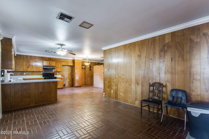 Property Photo: 111 Delmar Lane LA 70506