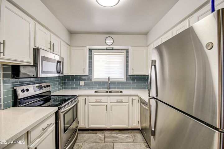 Property Photo: 5422 E Des Moines Street AZ 85205