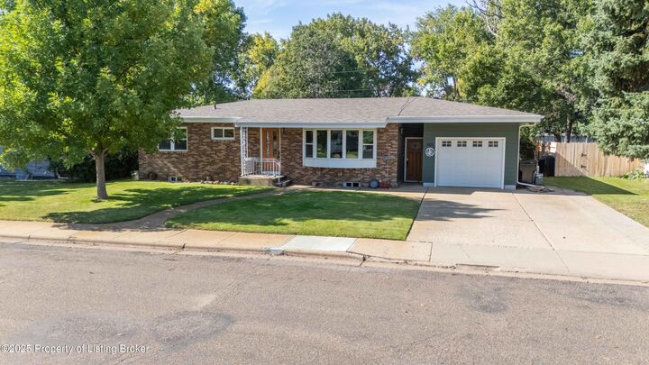 Property Photo: 801 10th Avenue W ND 58601