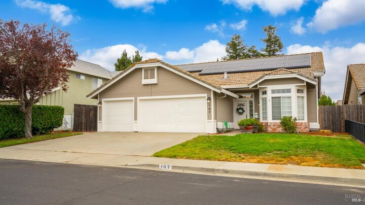 Property Photo:  107 Breakwater Way  CA 95688 