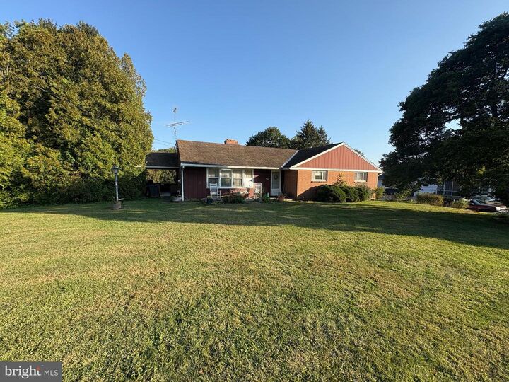Property Photo:  2460 Honeysuckle Lane  PA 17603 