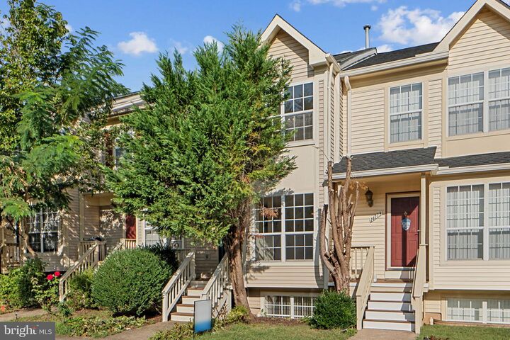 Property Photo: 14111 Autumn Circle VA 20121
