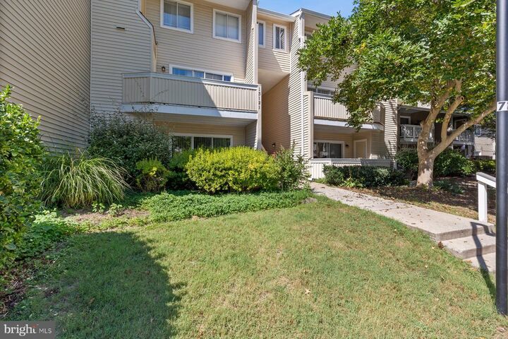 Property Photo:  13121 Wonderland Way 13-140  MD 20874 
