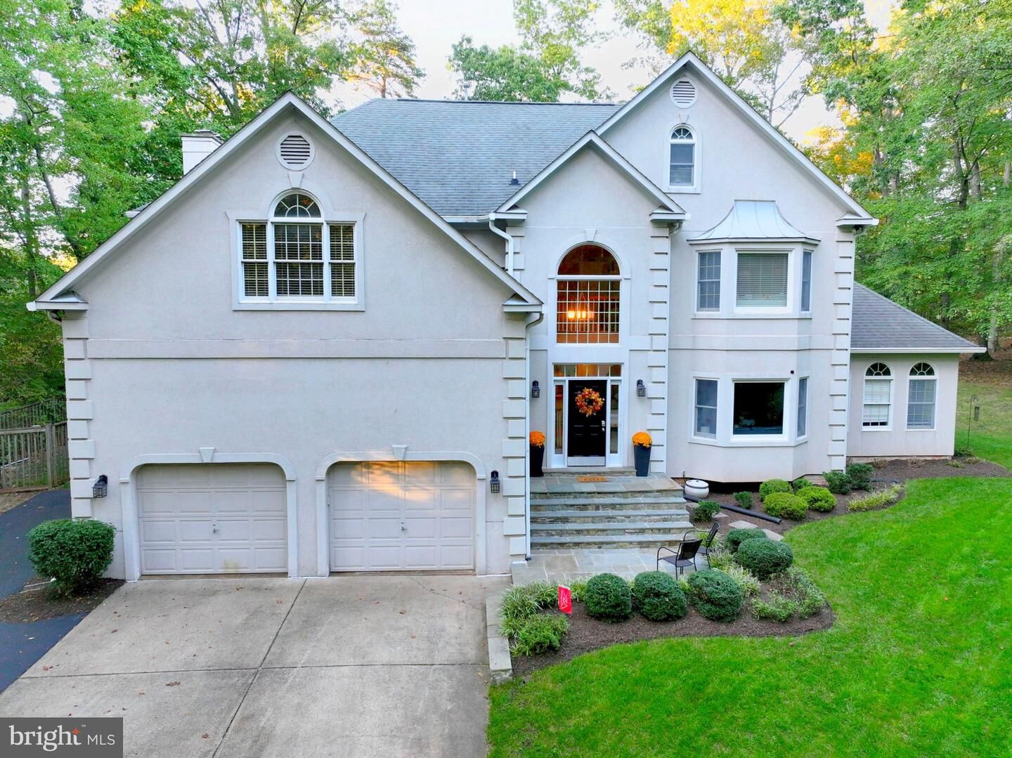 Property Photo:  126 Lake Drive  VA 20164