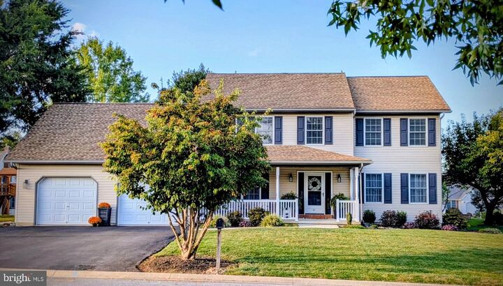 Property Photo:  10 Manor Drive  PA 17042 