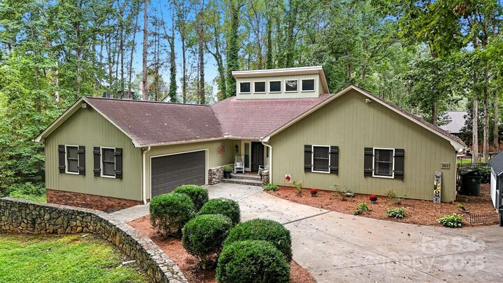 507 6th Avenue NE  Conover NC 28613 photo