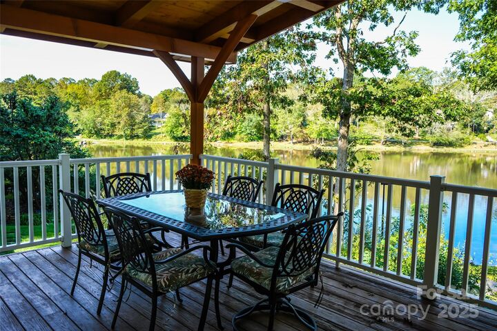 Property Photo:  211 Rhododendron Avenue  NC 28711 