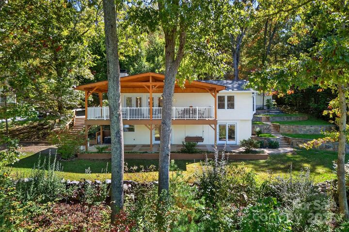Property Photo: 211 Rhododendron Avenue NC 28711