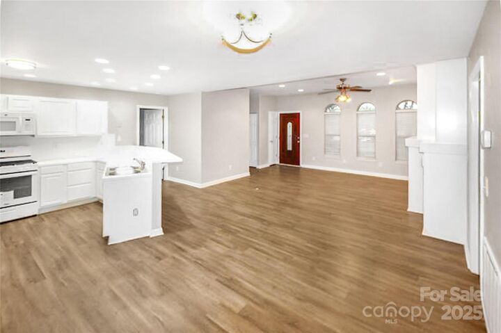 Property Photo:  335 Sunrise Circle  NC 28150 