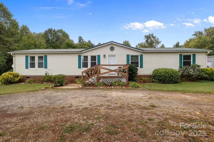Property Photo: 1015 Houston Lane NC 27013