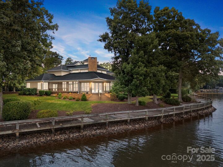 Property Photo: 1890 Yacht Club Drive NC 28037