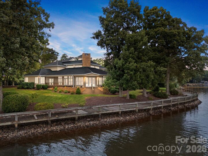 Property Photo:  1890 Yacht Club Drive  NC 28037 