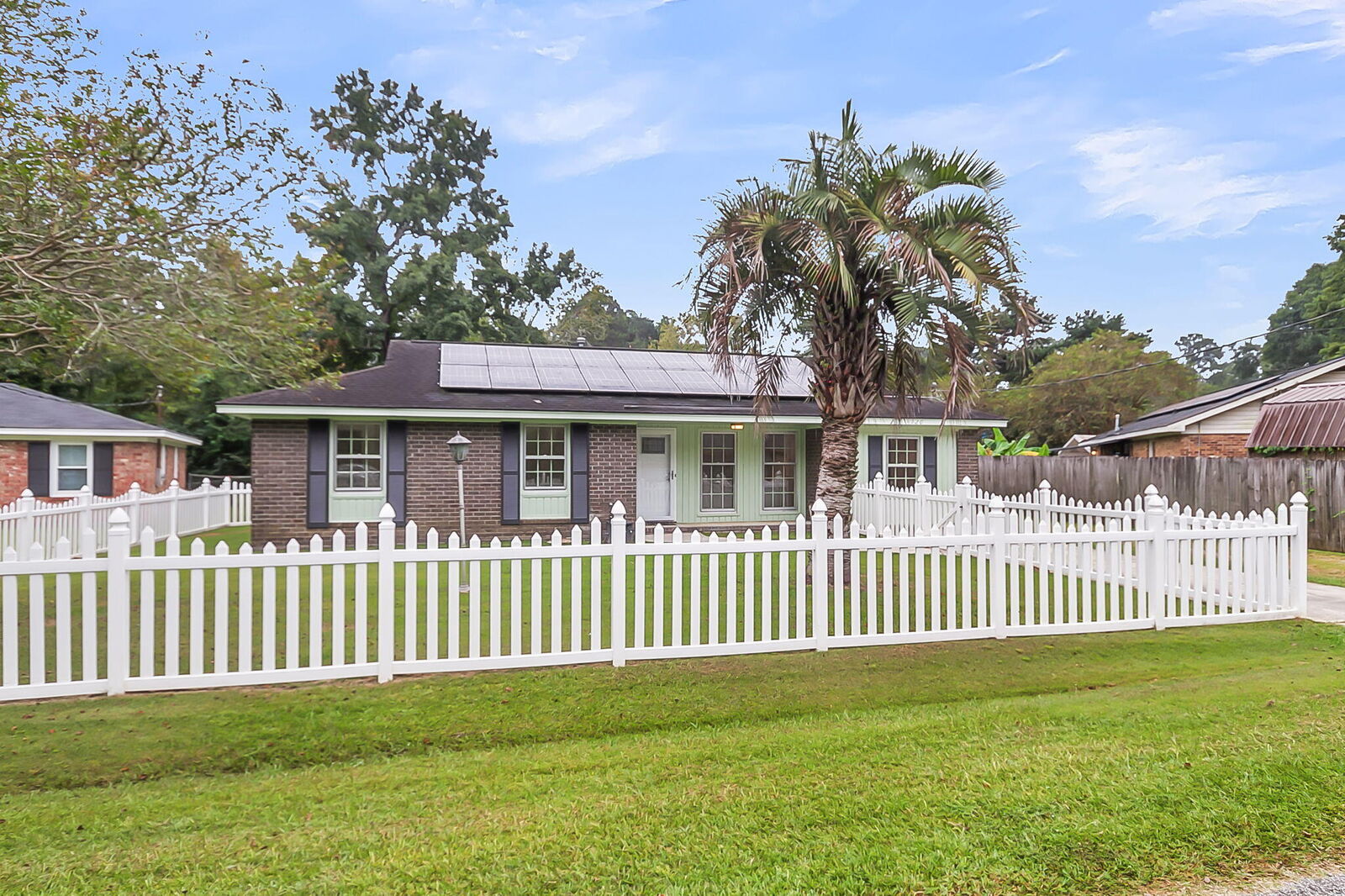 Property Photo: 120 Robin Street SC 29485