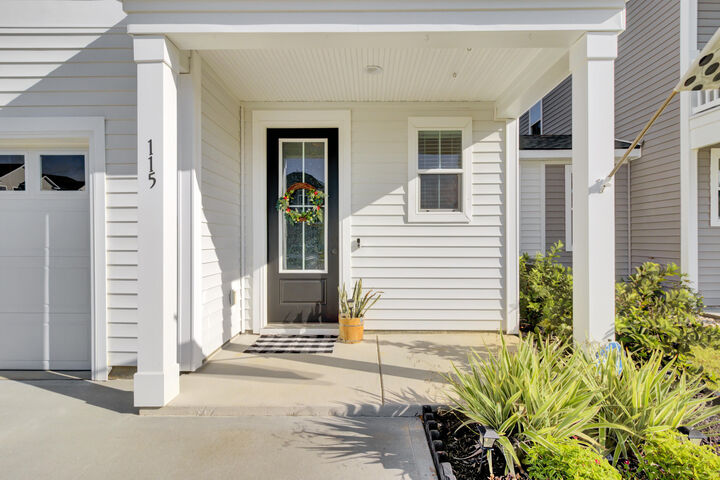 Property Photo:  115 Hawthorne Landing Drive  SC 29445 