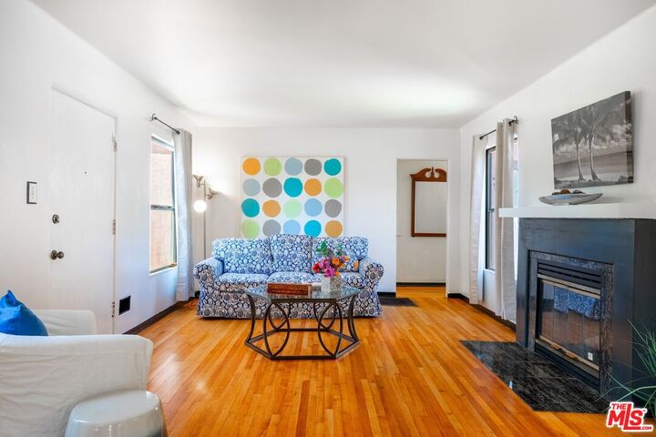 Property Photo:  2417 28th St  CA 90405 