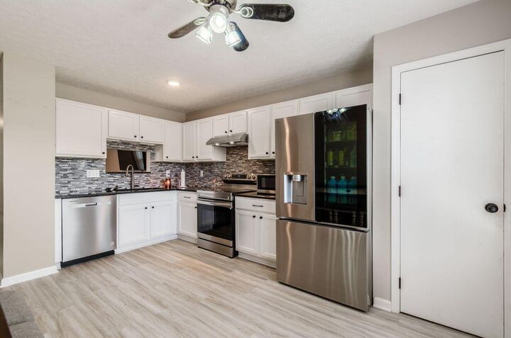 Property Photo:  447 Grandlin Park Drive  OH 43004 