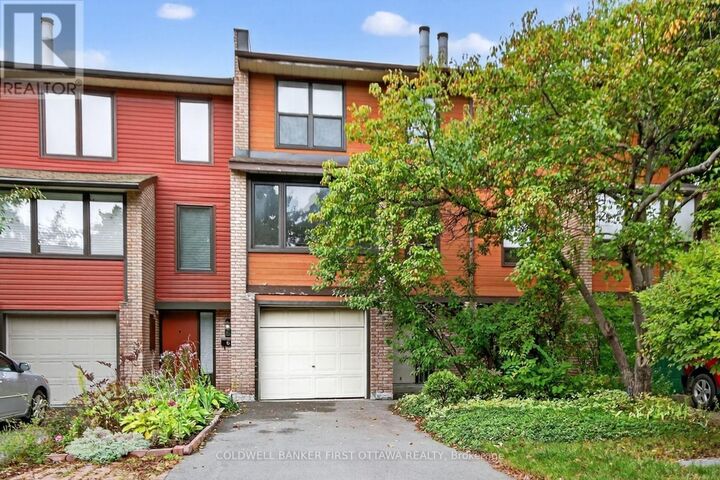 4 Marielle Court  Ottawa ON K2B 8P4 photo